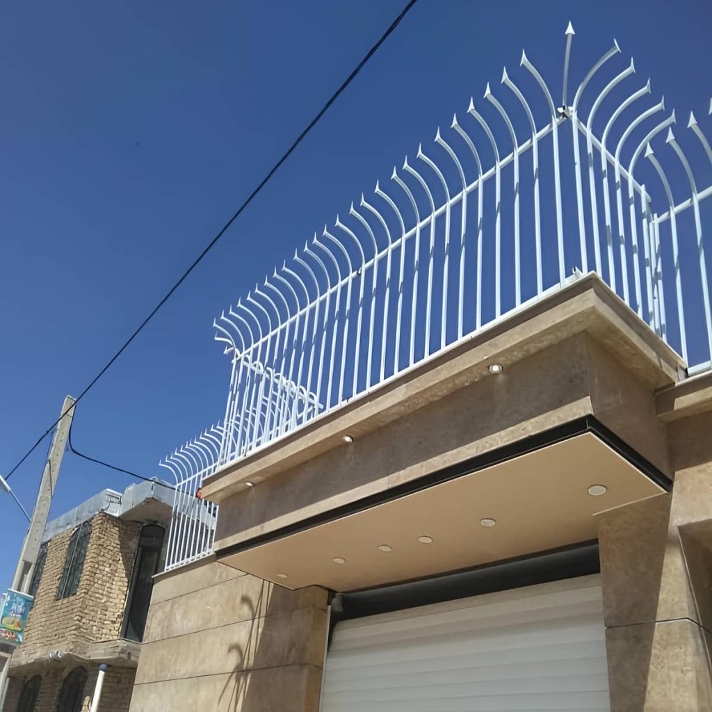 فروش حفاظ دیوار کلاسیک سرنیزه برای ساختمان مسکونی