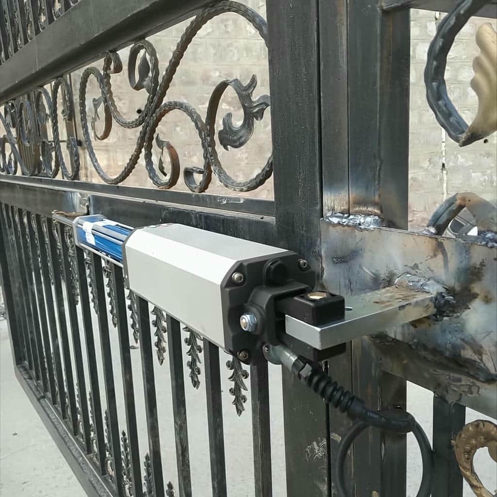 درب پارکینگ بازویی جک دار با حرکت نرم