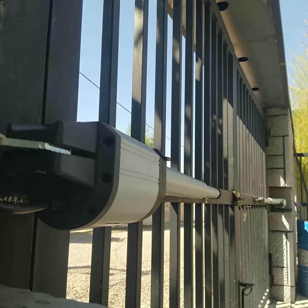 جک هیدرولیک صنعتی درب پارکینگ دارای مدار فرمان دقیق