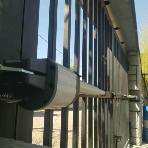 عوامل اصلی قیمت جک درب پارکینگی