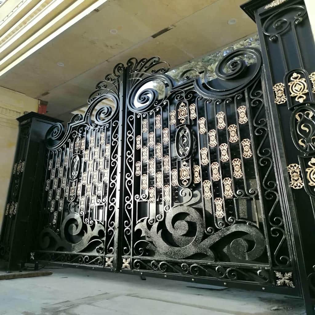 درب حیاط ورودی جنوبی با پوشش ضدزنگ برای دوام بالا