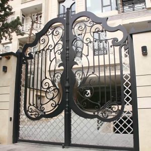 درب حیاط شاسی سنگین با پروفیل مقاوم و قاب تقویت شده