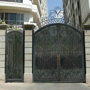 درب ویلایی باغچه دار مناسب ورودی با بدنه فلزی مقاوم