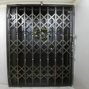 نحوه محاسبه قیمت درب آکاردئونی و عوامل مؤثر بر هزینه نهایی