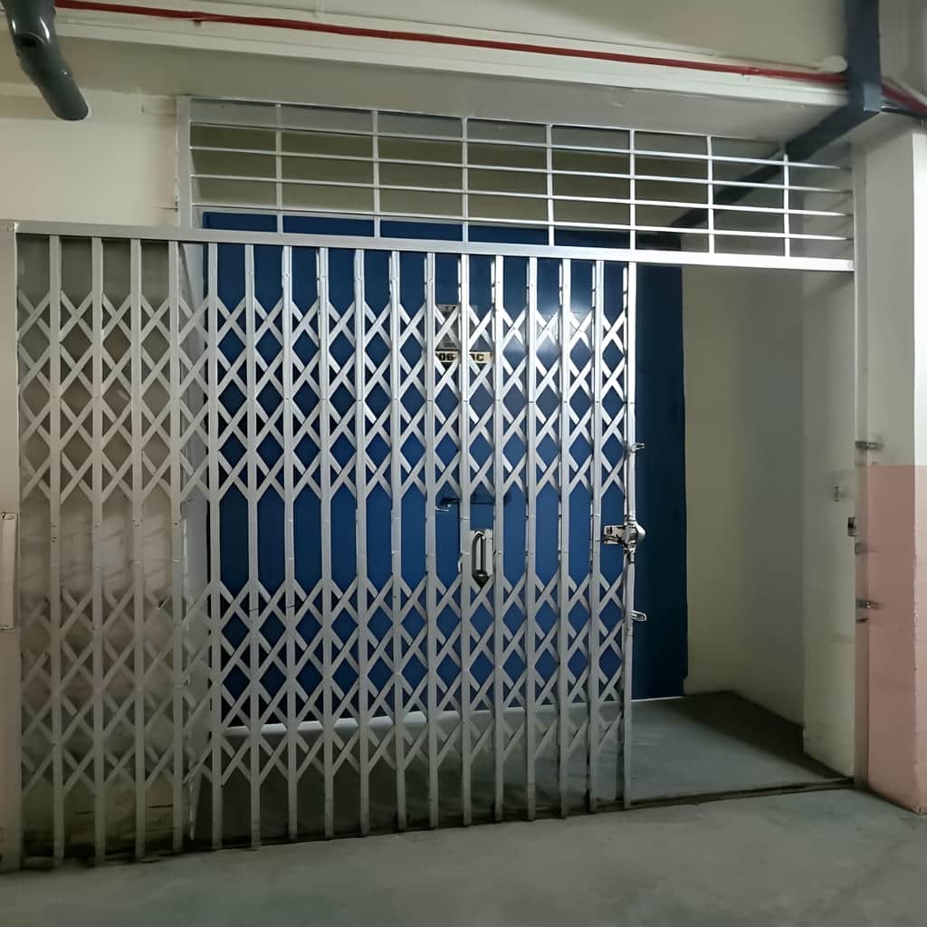 حفاظ کرکره ای با طراحی هماهنگ نما
