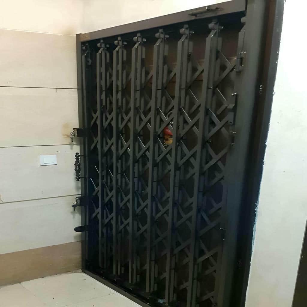 حفاظ درب ورودی سفارشی آکاردئونی حفاظ درب ورودی سفارشی آکاردئونی