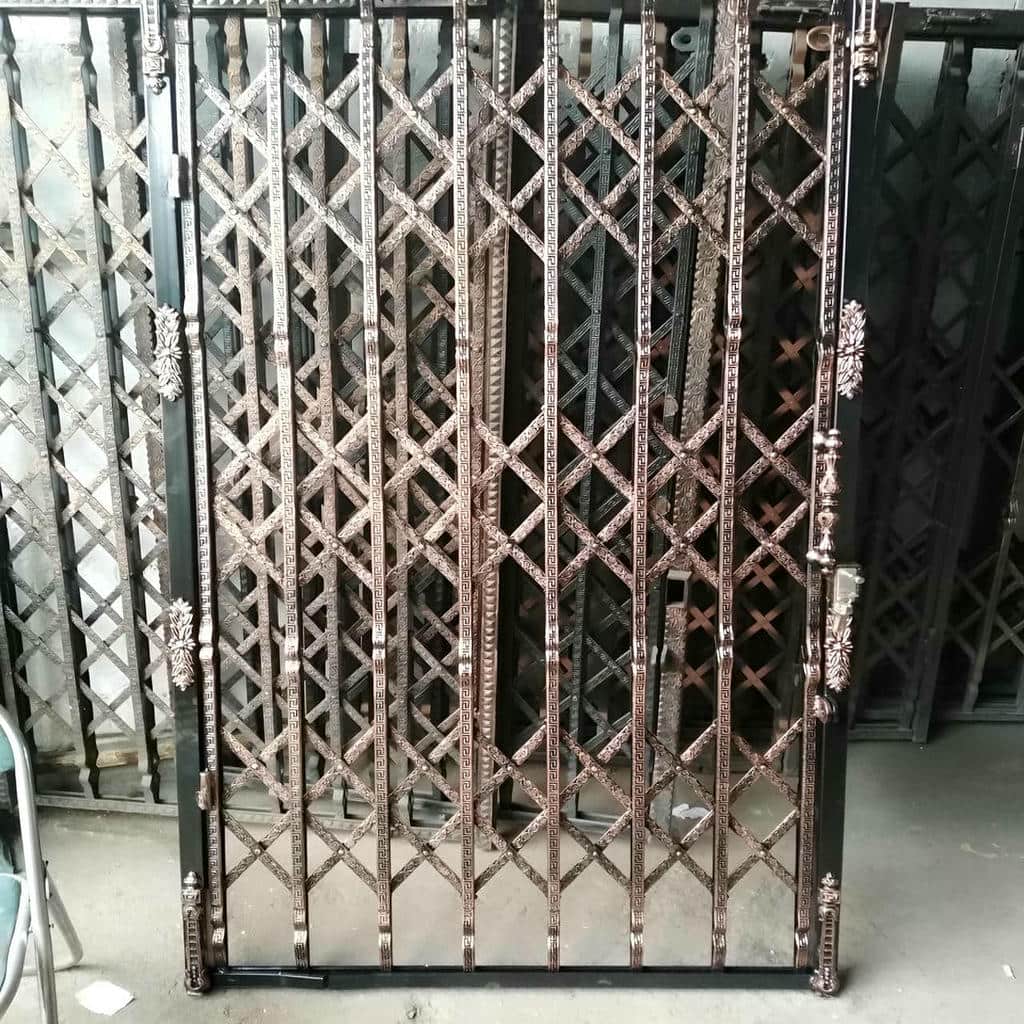 گارد درب آپارتمان با ابعاد بزرگ
