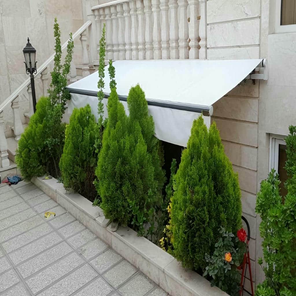 سایبان بازویی برقی برای حیاط مسکونی