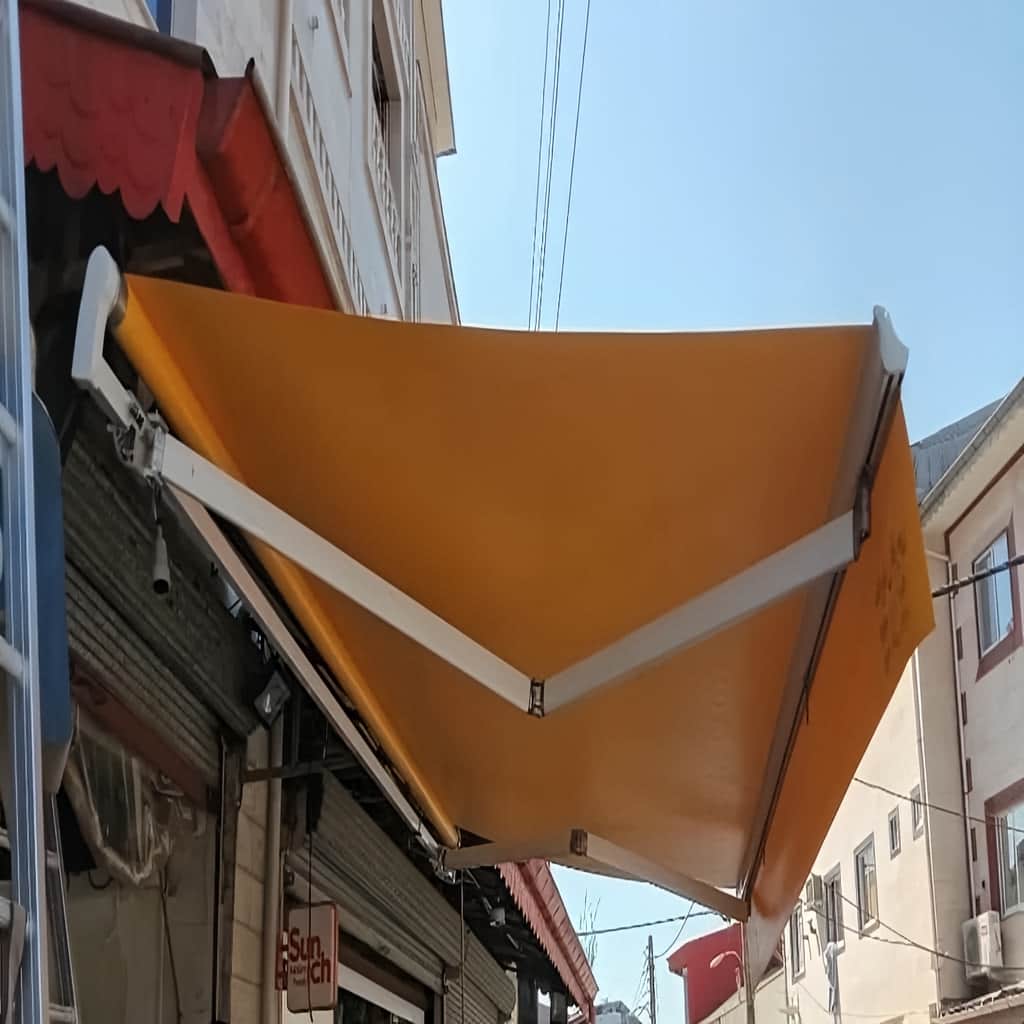 سایبان اتوماتیک مقاوم در برابر آفتاب