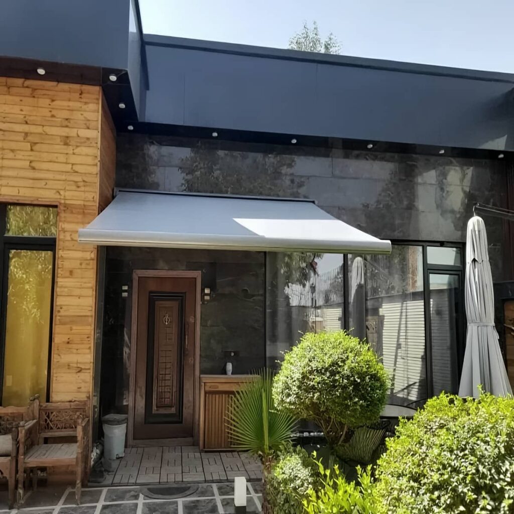 سایبان تراس سفارشی برای مناطق مرطوب