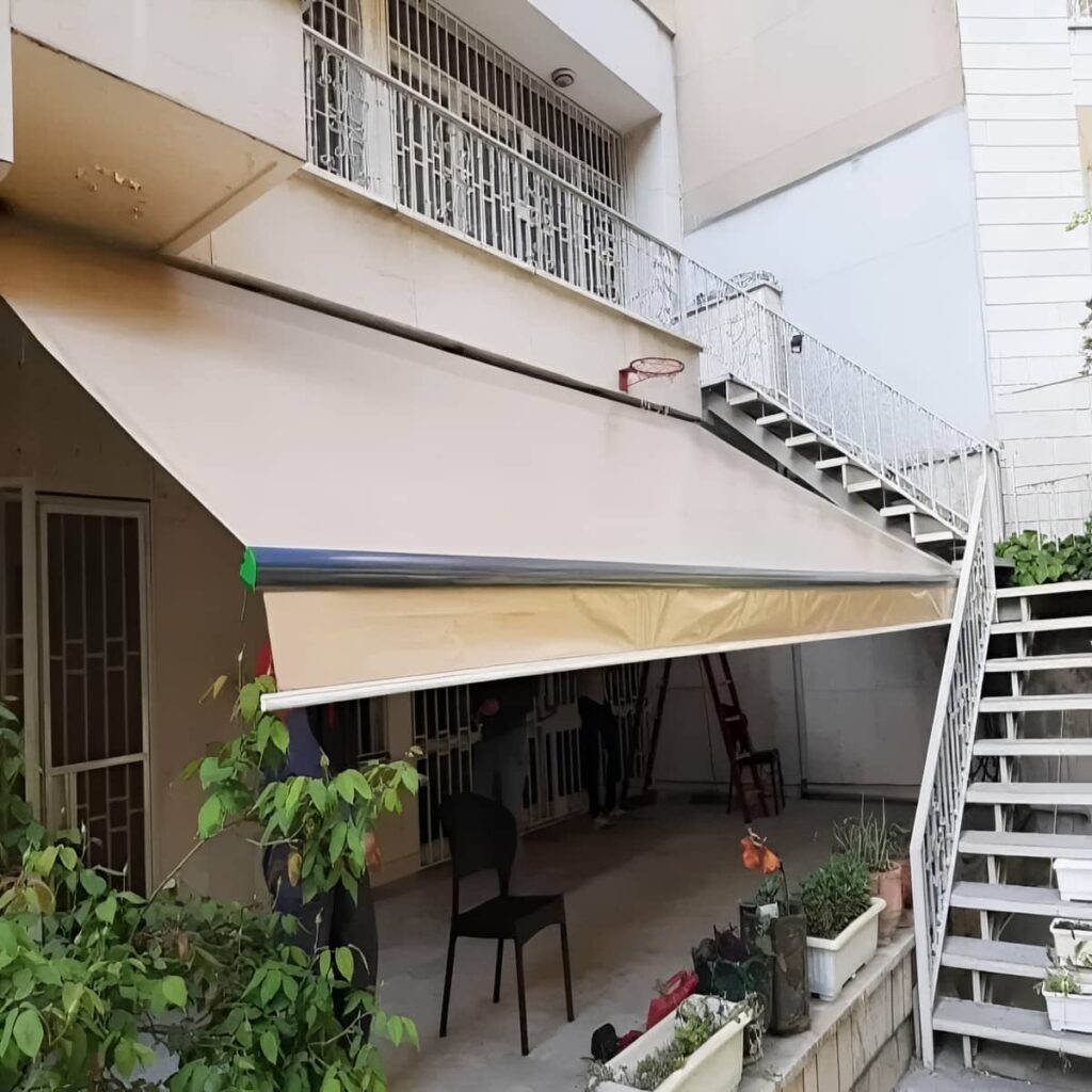 سایبان برقی بازویی برای تراس و بالکن مسکونی