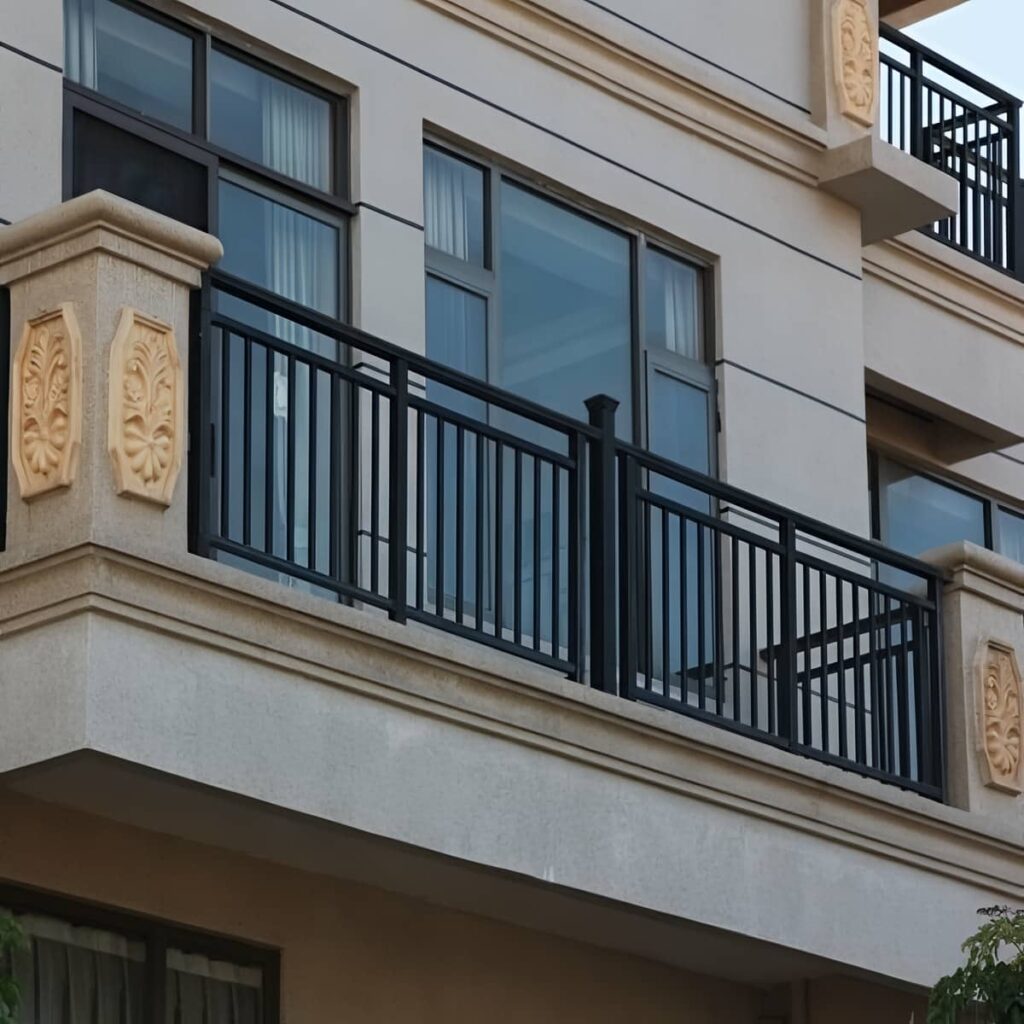 نرده دوبلکس هماهنگ با معماری