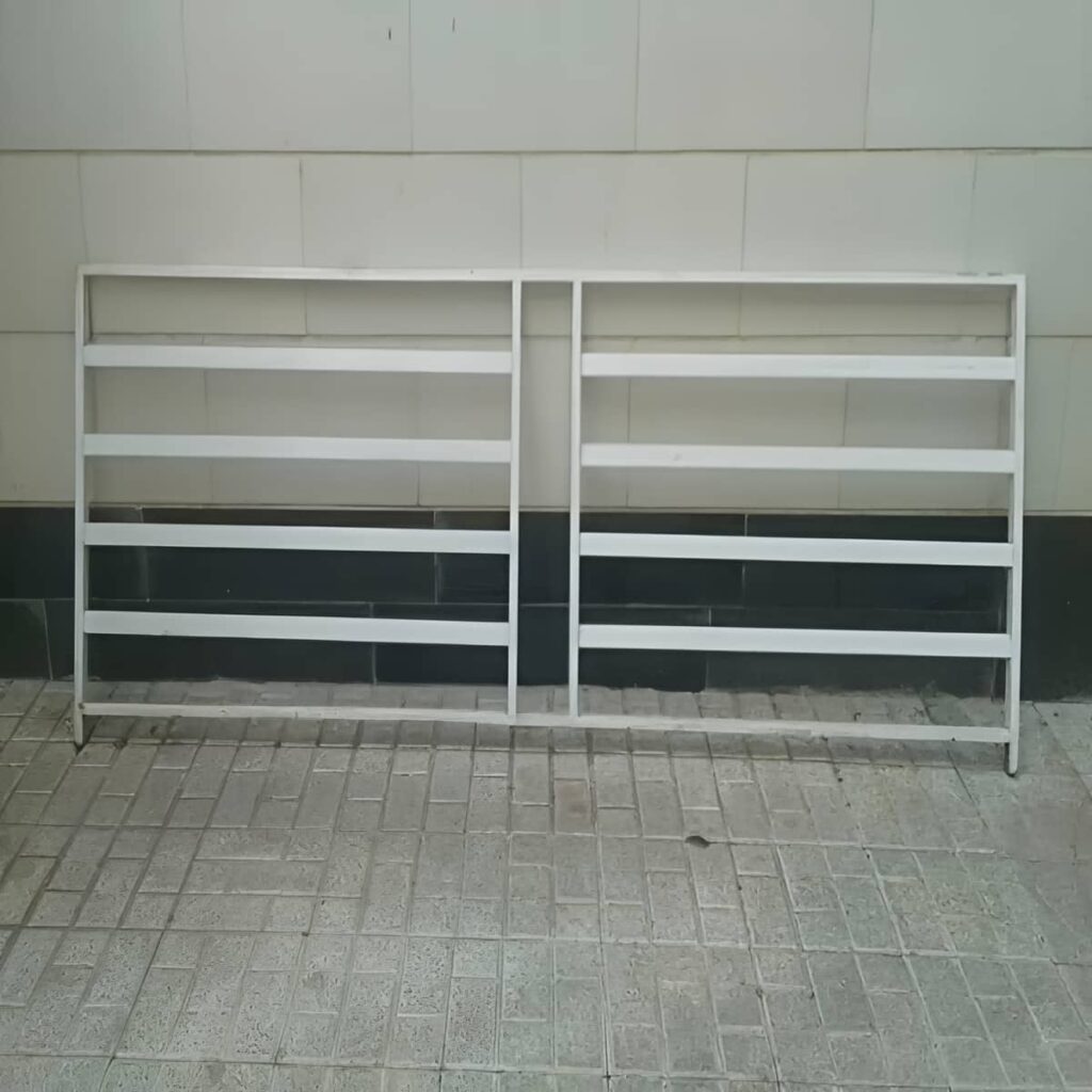 نرده راه پله سفارشی با بررسی ابعاد پروژه
