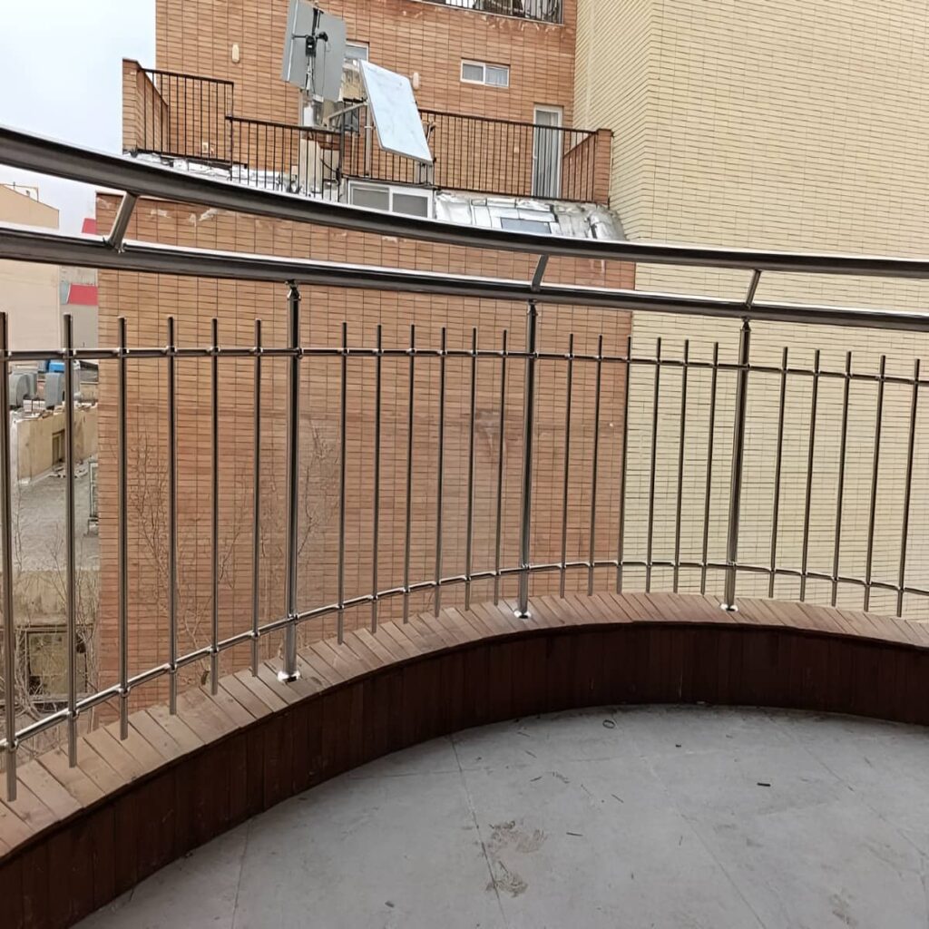 نرده راه پله اتصالات مقاوم