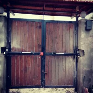 جک تک لنگه بازویی برای ورودی پارکینگ