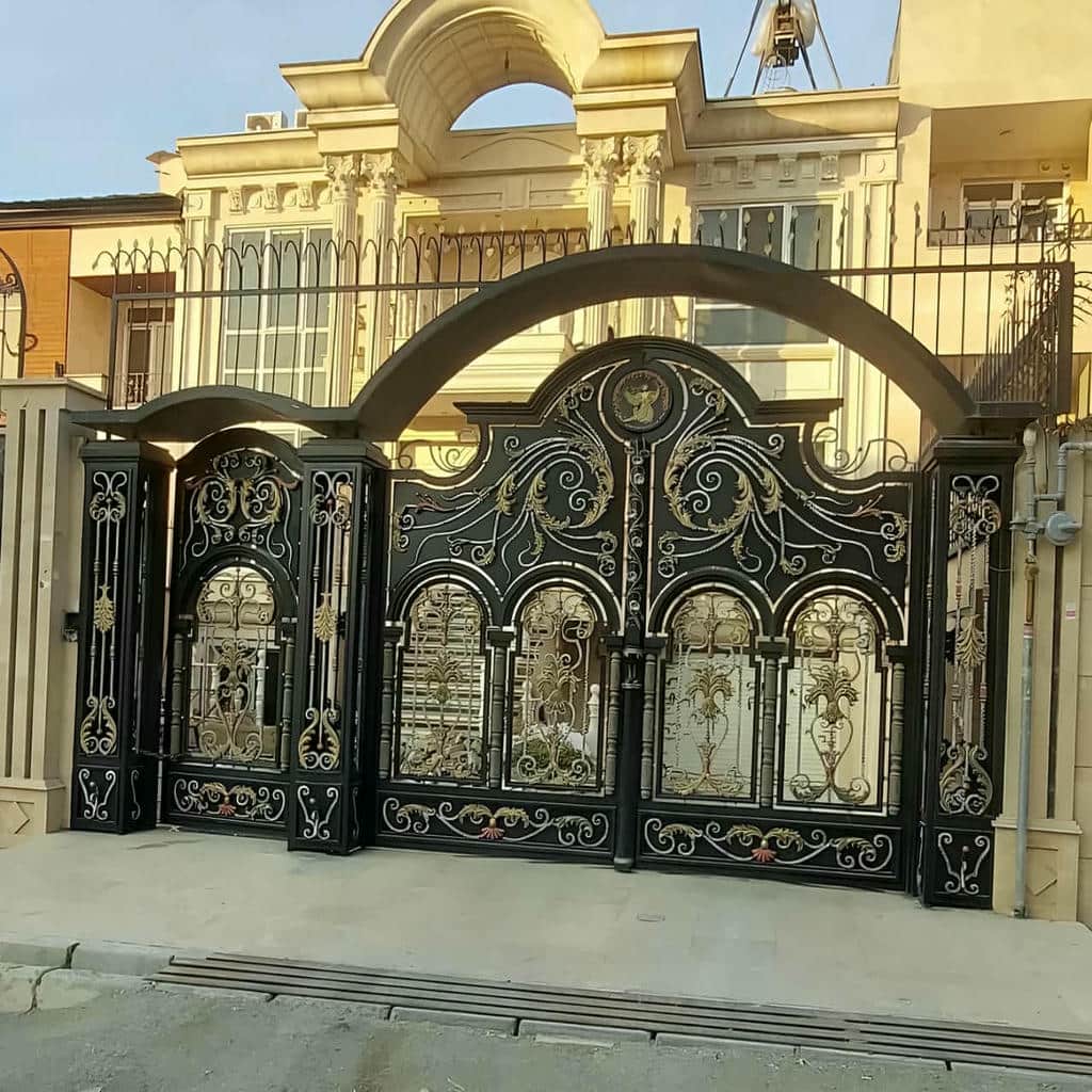 درب ویلایی پارکینگ با جزئیات فرفورژه