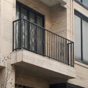 نرده مدرن بالکن با طراحی ساده