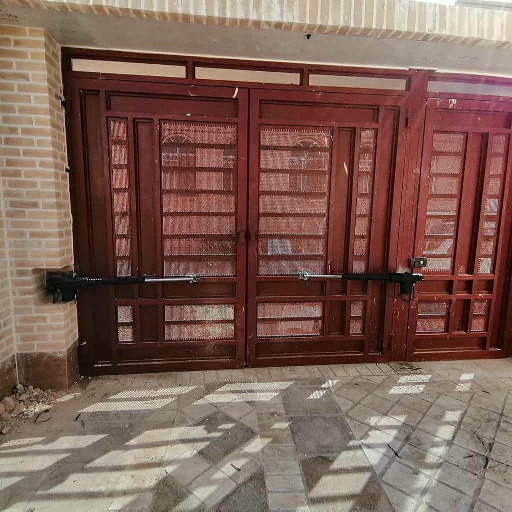جک درب پارکینگ بسته بندی شده برای تحویل