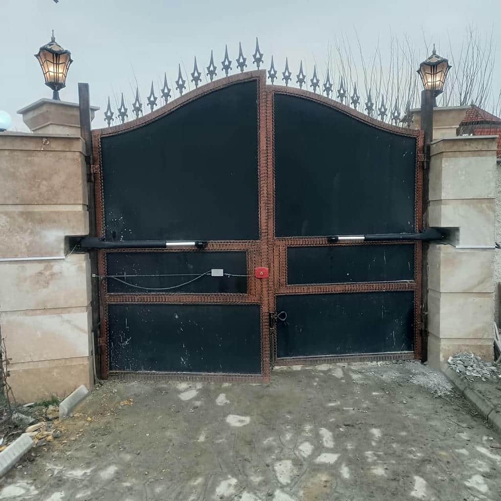 جک پارکینگی روی ورودی مسکونی استان زنجان