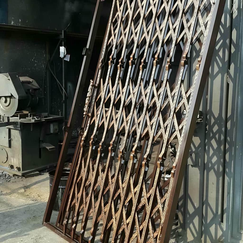 حفاظ درب آکاردئونی سفارشی پروژه استان اردبیل