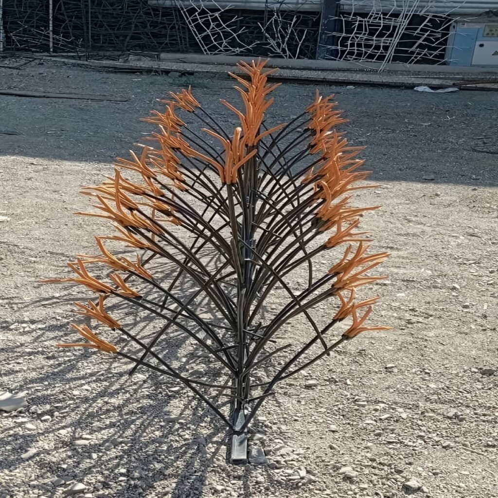 حفاظ دیوار شاخ گوزنی مشکی در استان زنجان