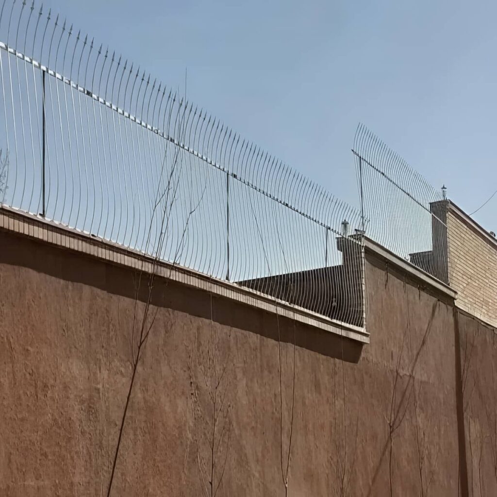 حفاظ دیوار مشکی با پوشش کوره ای مات