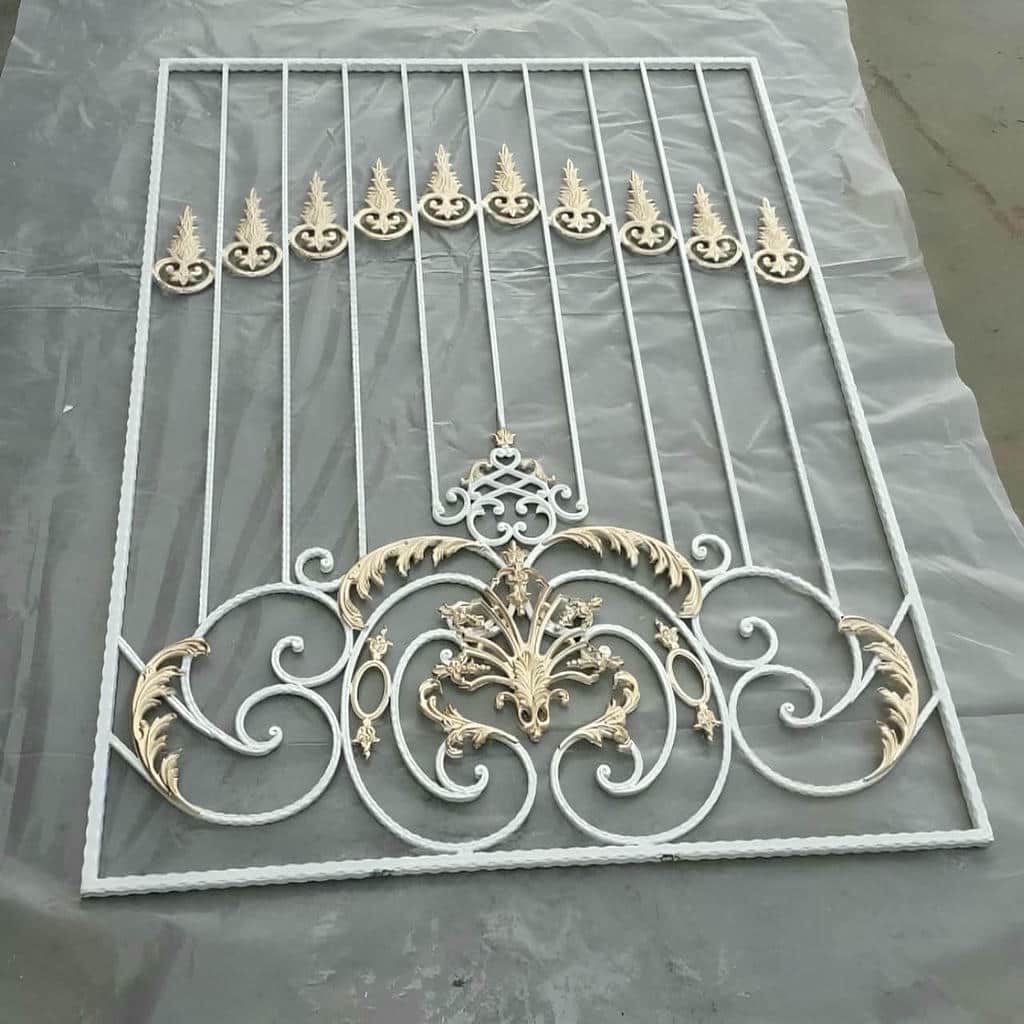 حفاظ پنجره سفید ساده ساختمان مسکونی استان قم