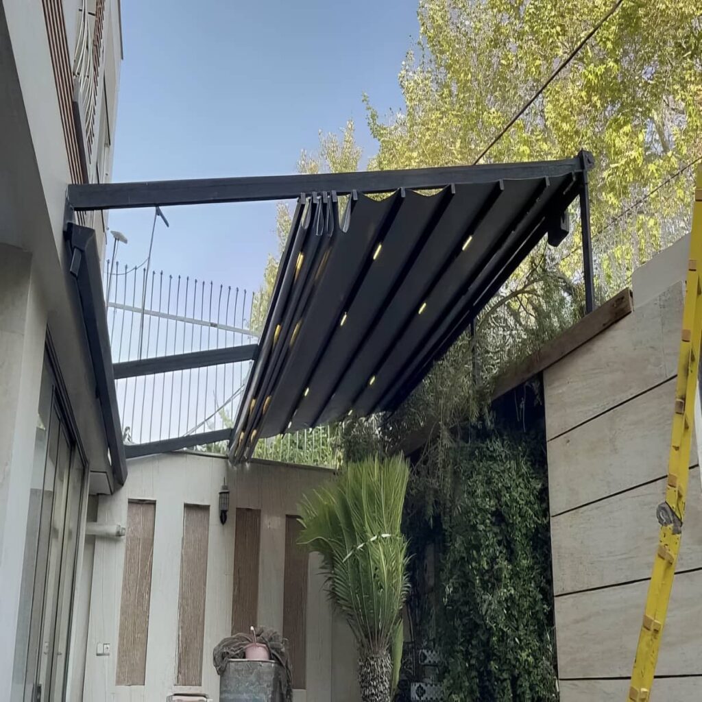 سایبان برقی کرم برای ورودی عریض فروشگاه