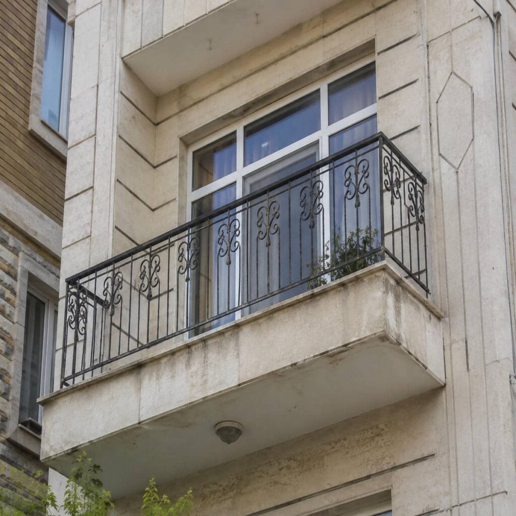 نرده تراس سفارشی برای ساختمان استان اصفهان