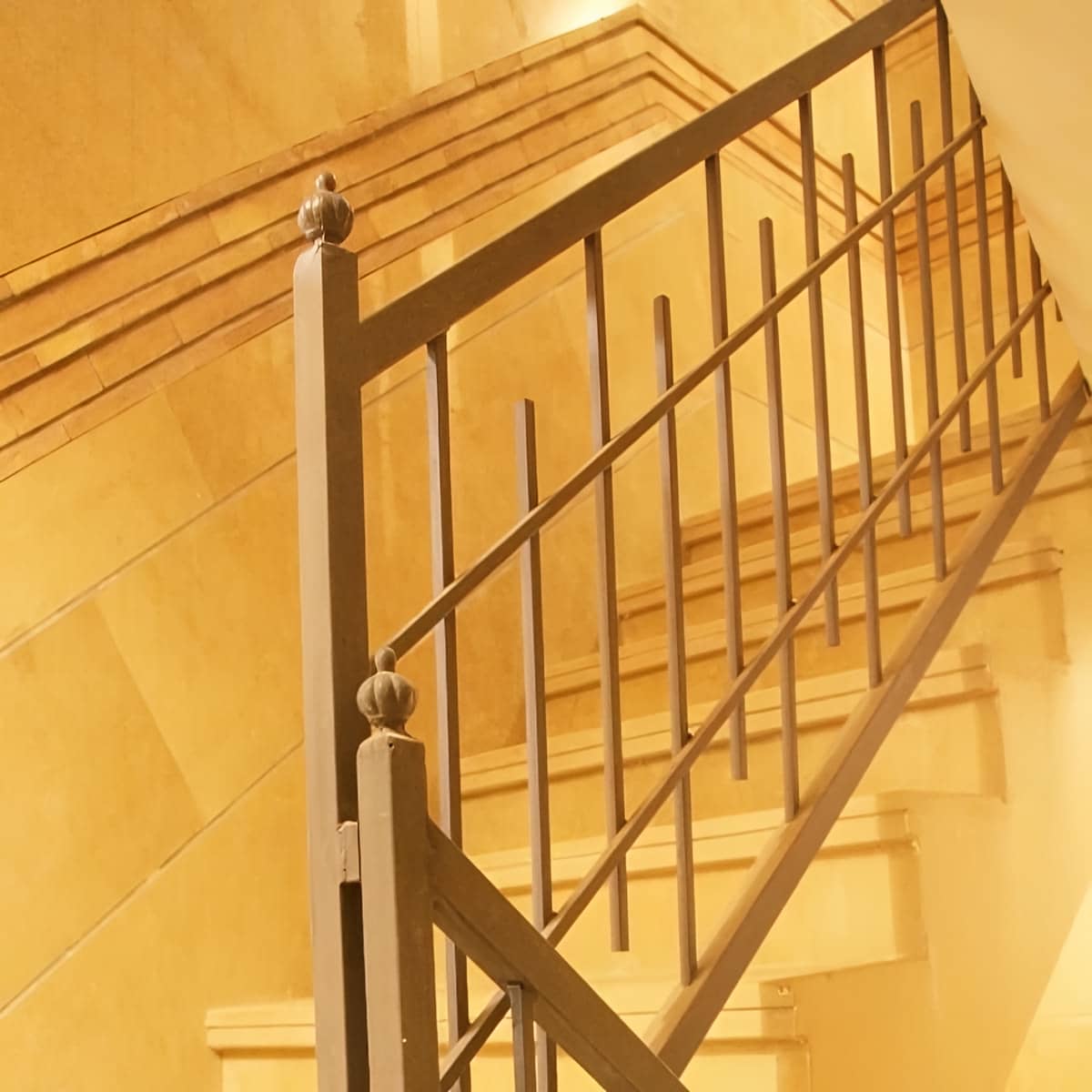 مرکز تخصصی نرده راه پله در اصفهان و حومه