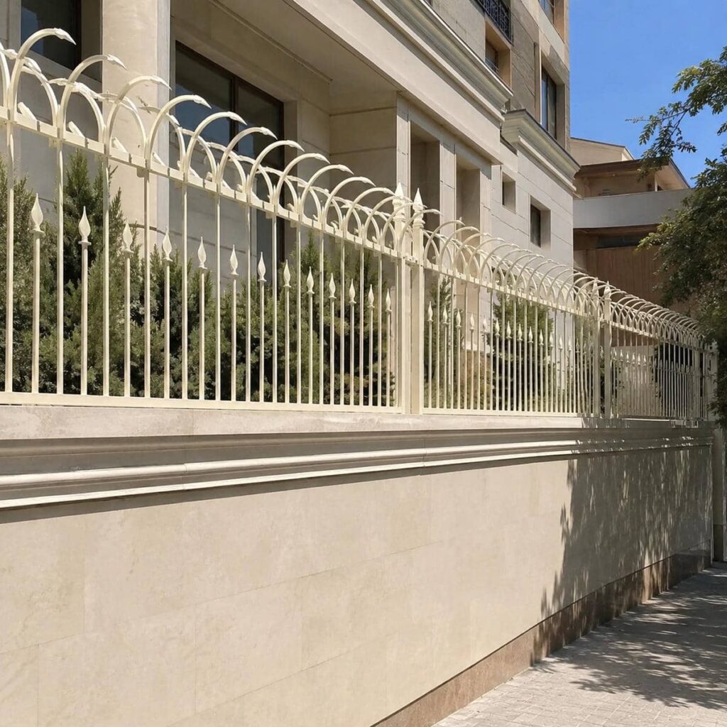 نرده روی دیوار ویلایی سنگی در گرگان