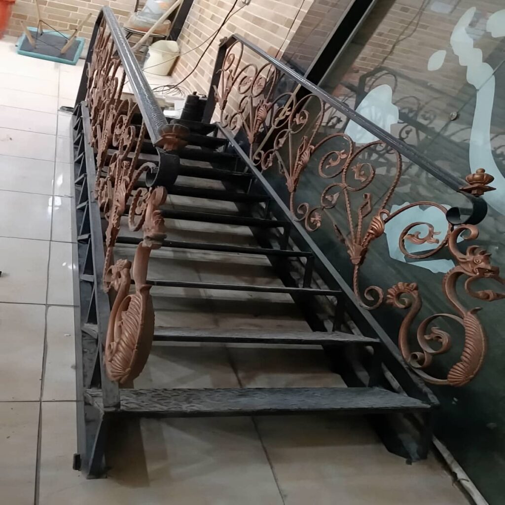 نرده پله سفارشی پروژه مسکونی شیراز نرده پله سفارشی پروژه مسکونی شیراز