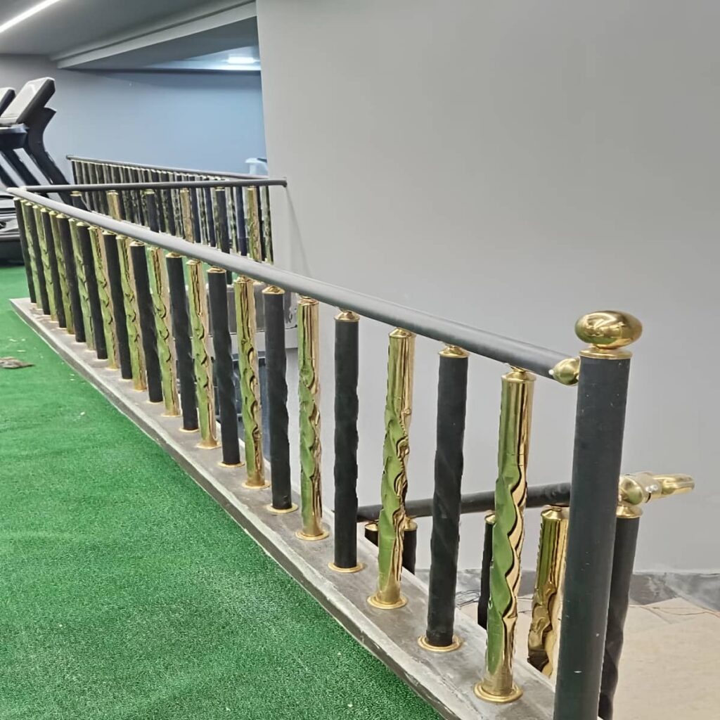 هندریل استیل برای بازسازی ساختمان در مشهد