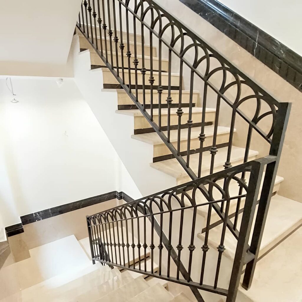 هندریل فلزی ساختمان در استان یزد
