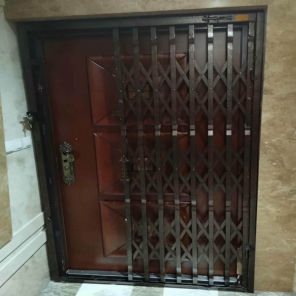 گارد جمع شونده خاکستری با شبکه منظم
