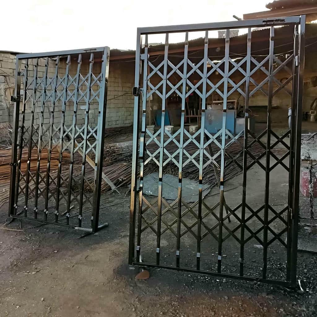 گارد جمع شونده خاکستری با شبکه منظم