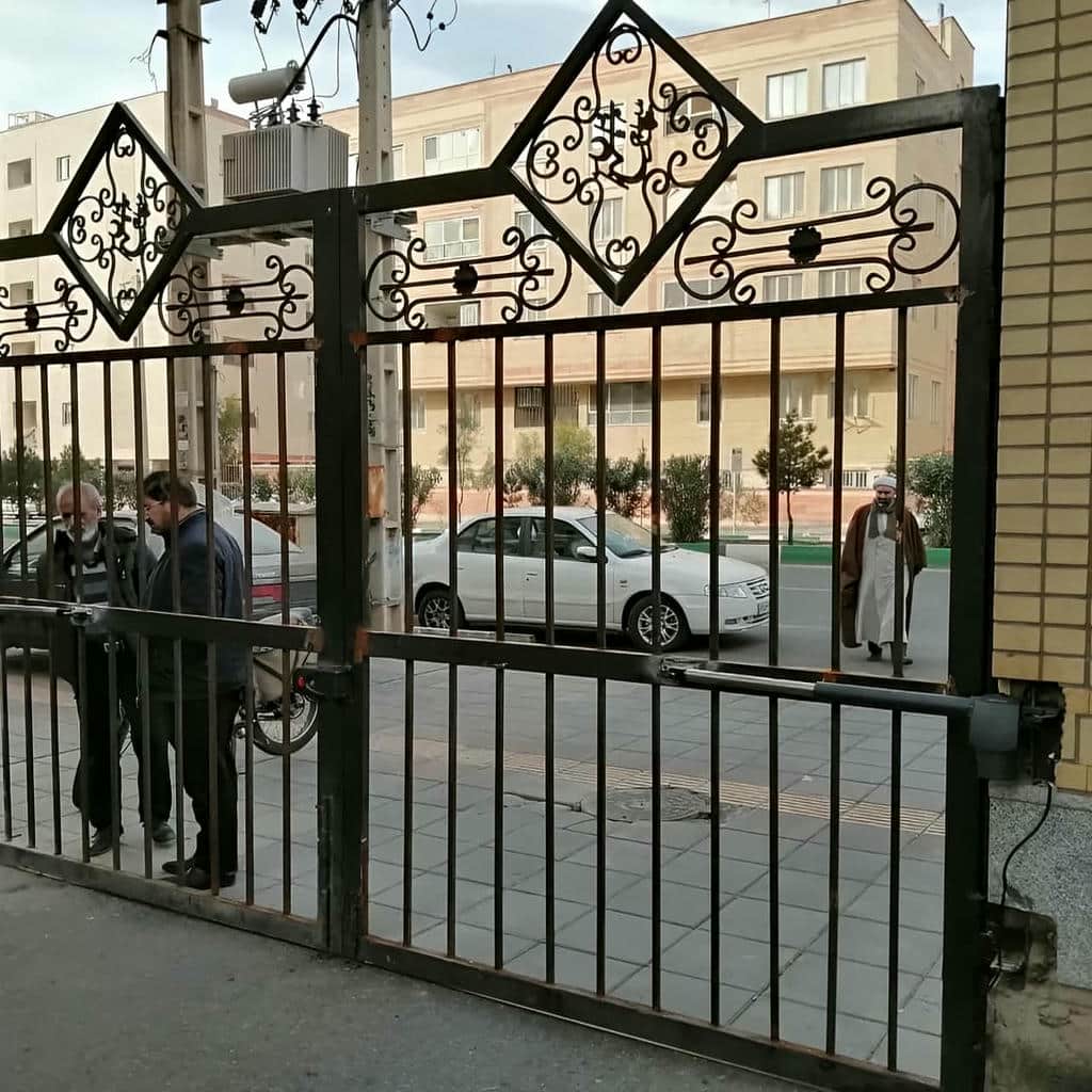 مرکز تخصصی عرضه و اجرای جک درب پارکینگ در استان کردستان