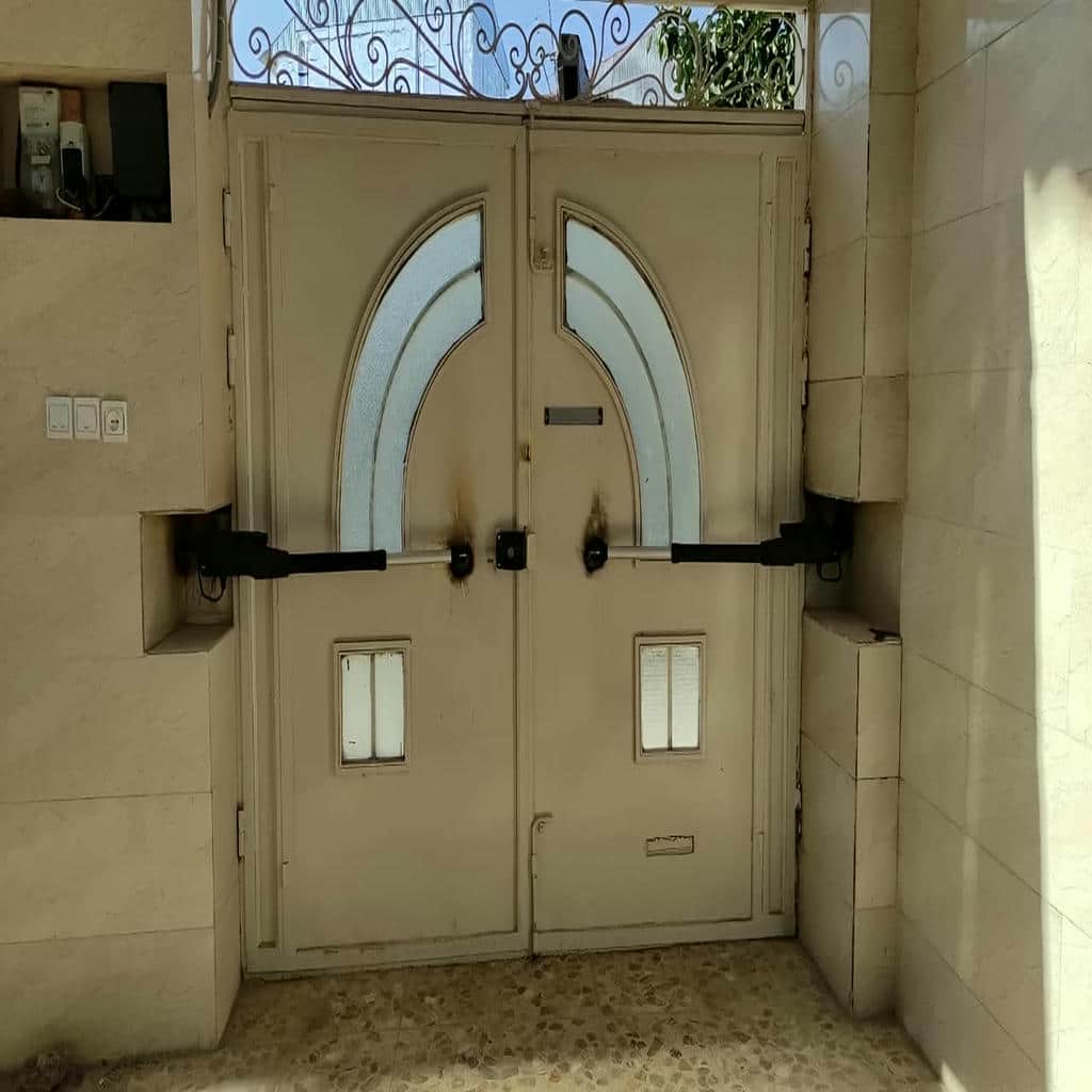 مرکز تخصصی عرضه جک درب پارکینگ با ضمانت و نصب در استان سمنان
