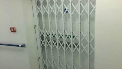 حفاظ درب آکاردئونی طوسی نصب شده در استان خراسان جنوبی