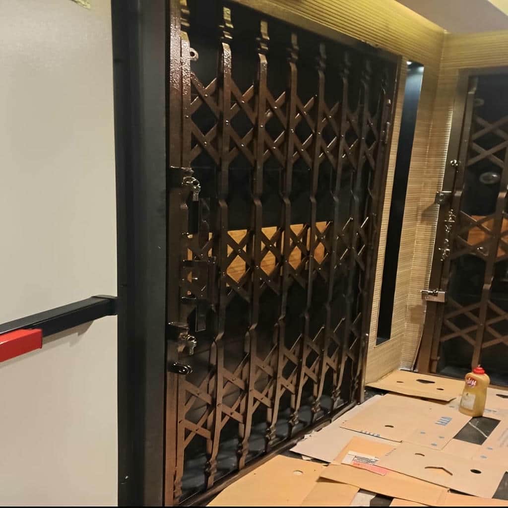 مرکز تخصصی فروش حفاظ درب آکاردئونی در تهران و حومه