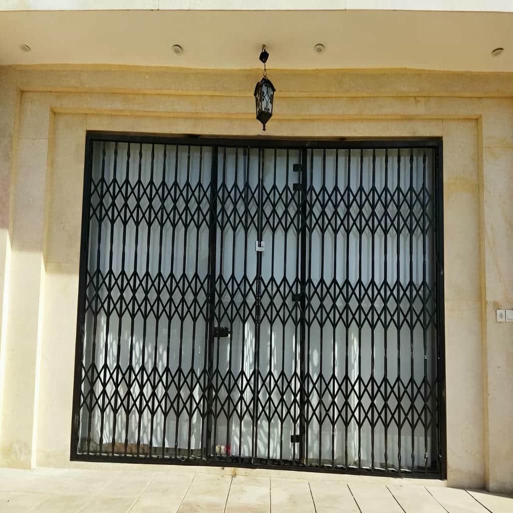 مرکز تخصصی عرضه حفاظ درب آکاردئونی در اردبیل و حومه
