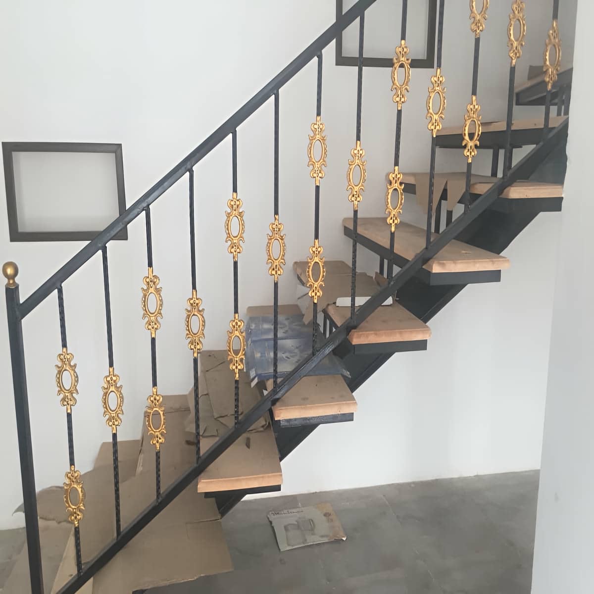 مرکز تخصصی عرضه نرده راه پله در اراک و حومه
