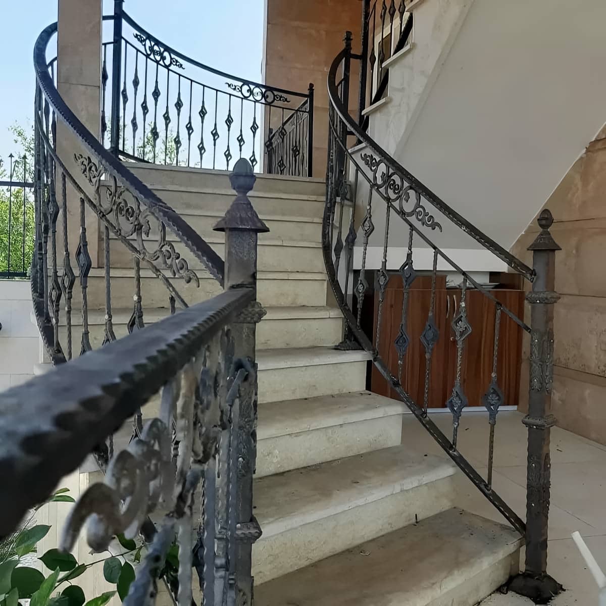 مرکز تخصصی فروش نرده راه پله در رشت و حومه