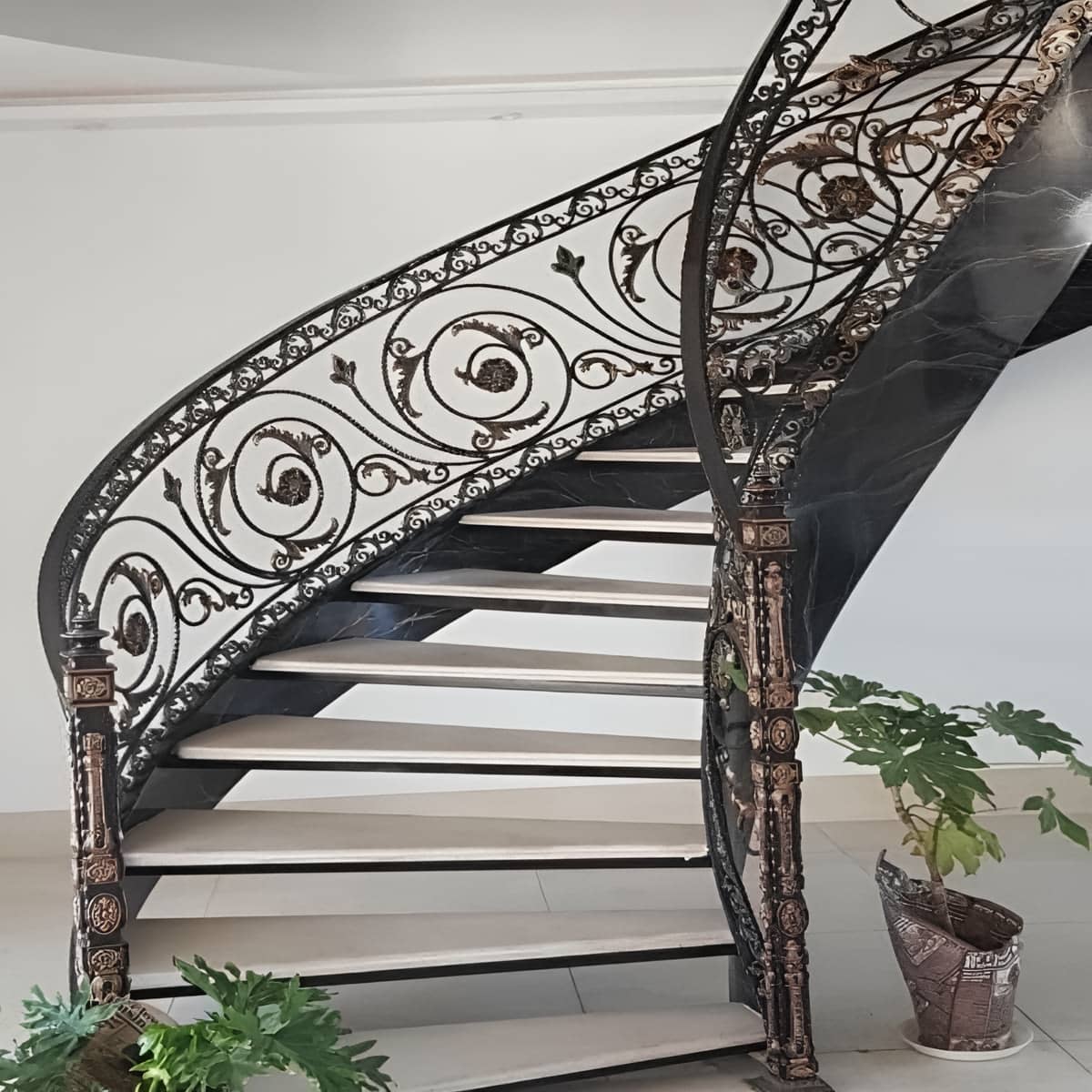 مرکز تخصصی عرضه نرده راه پله در ساری و حومه